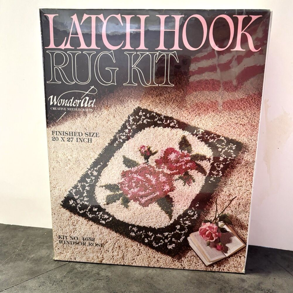 WONDER ART Latch Hook Kit 4652 Windsor Rose 20”x27” Rug